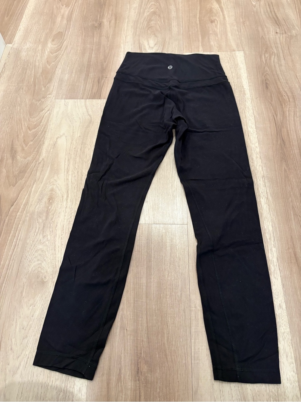 Lululemon leggings *Read* - Picture 7 of 9